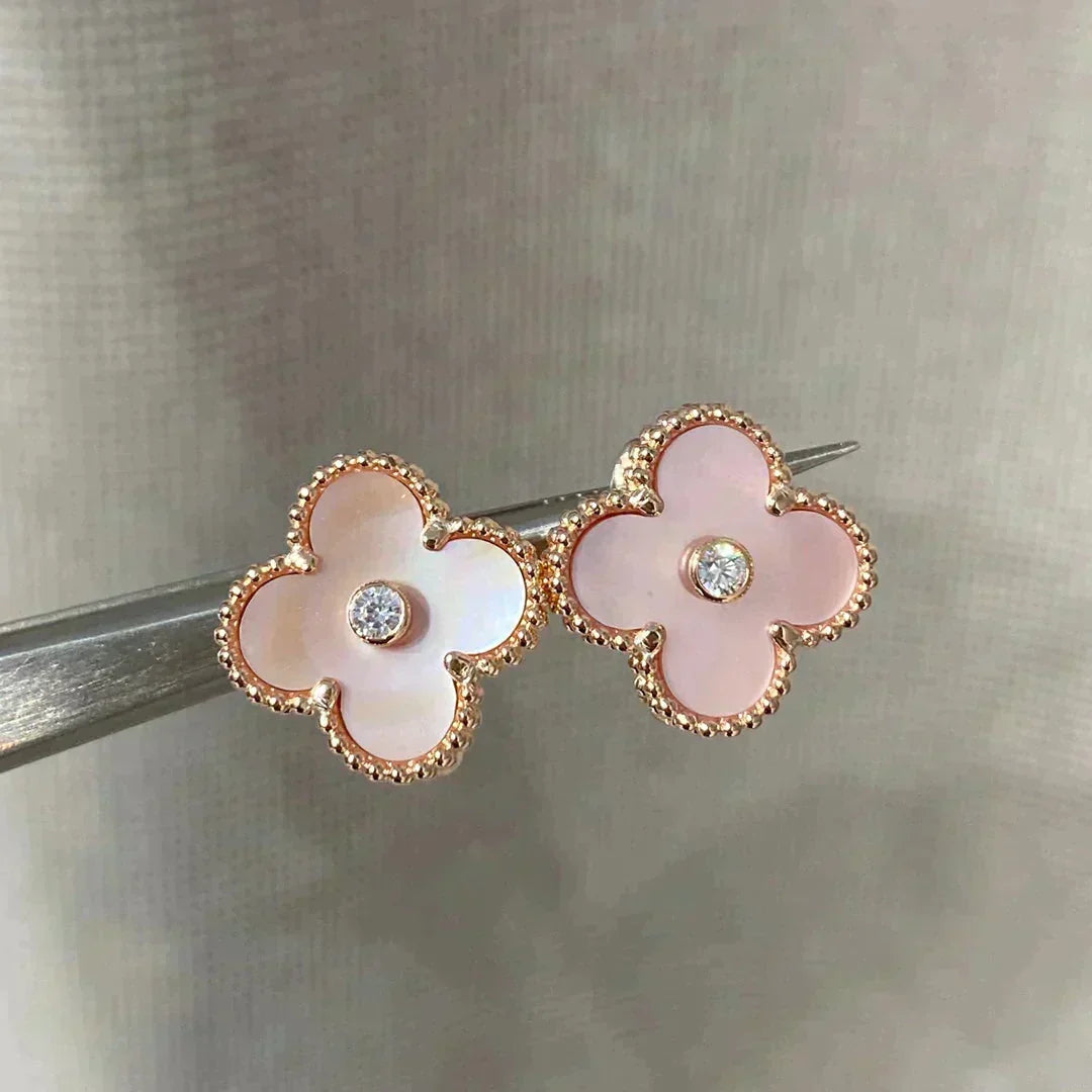 [Dawnora Jewelry]CLOVER MEDIUM 1 MOTIFS  PINK MOP DIAMOND EARRINGS