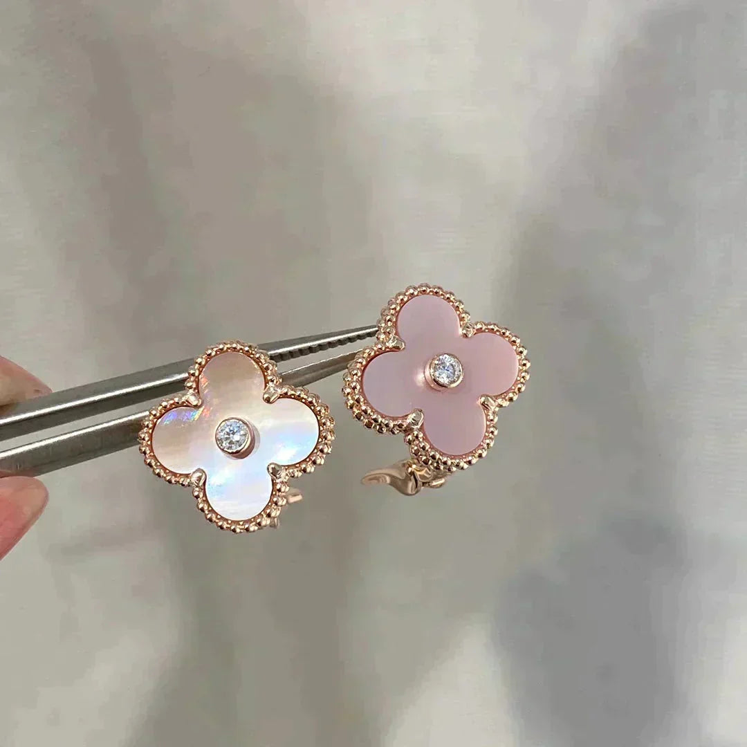 [Dawnora Jewelry]CLOVER MEDIUM 1 MOTIFS  PINK MOP DIAMOND EARRINGS