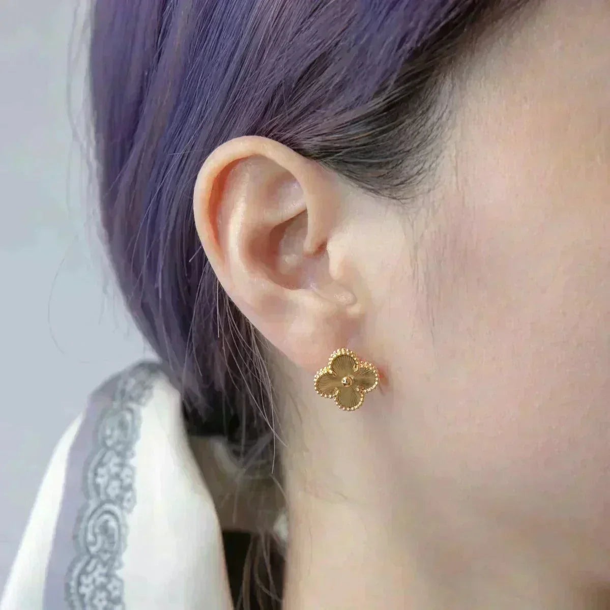 [Dawnora Jewelry]CLOVER MEDIUM 1 MOTIFS LASER EARRINGS