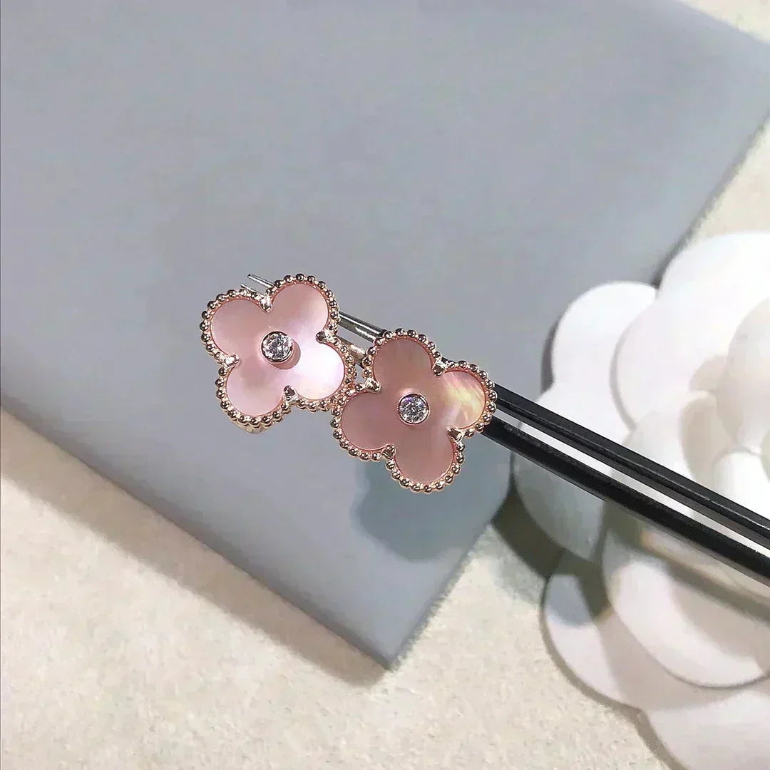[Dawnora Jewelry]CLOVER MEDIUM 1 MOTIFS  PINK MOP DIAMOND EARRINGS