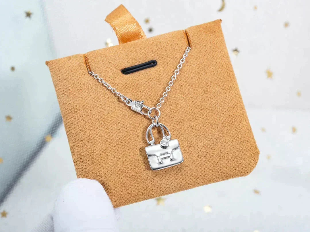 [Dawnora Jewelry]AMULETTE PEDANT SILVER NECKLACE