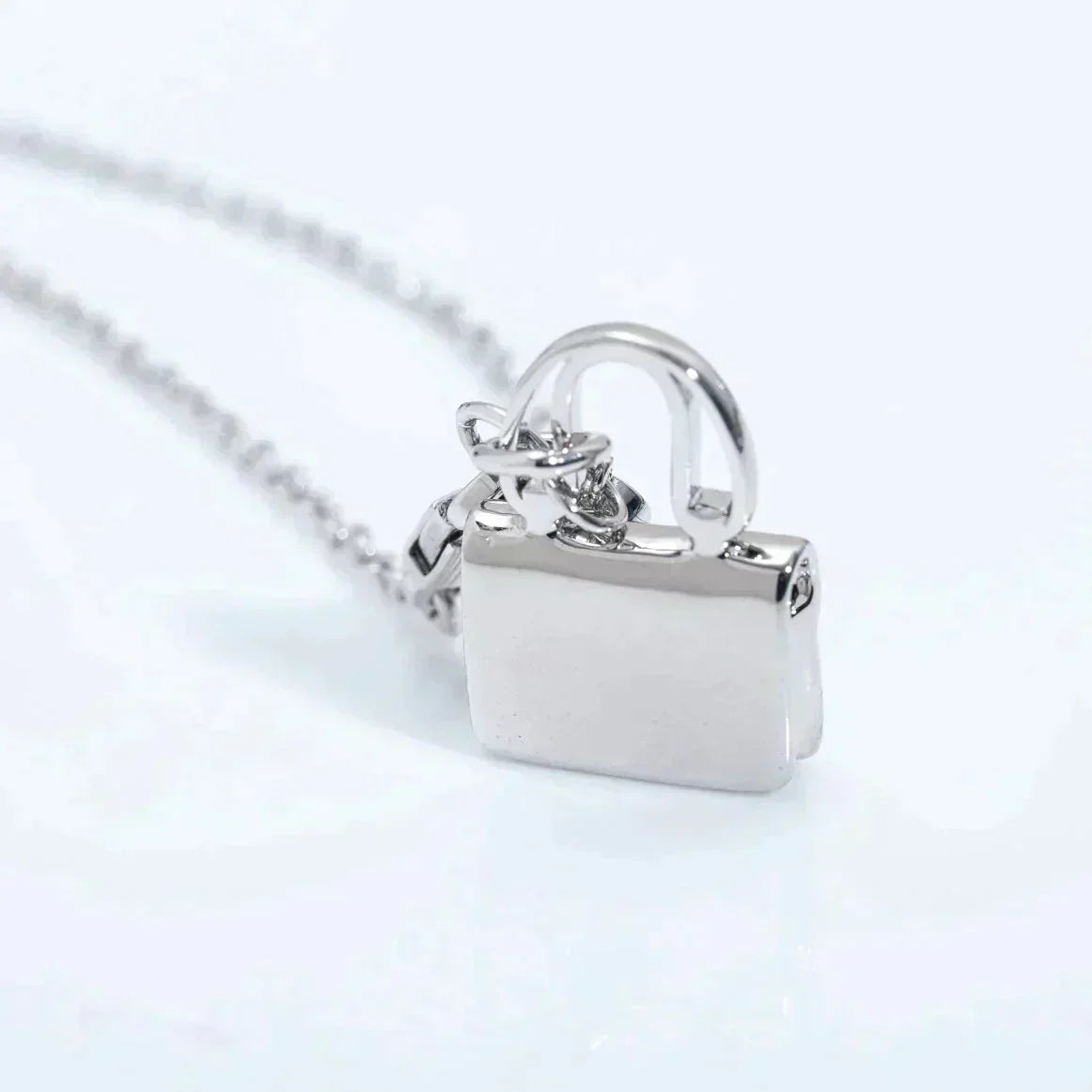 [Dawnora Jewelry]AMULETTE PEDANT SILVER NECKLACE