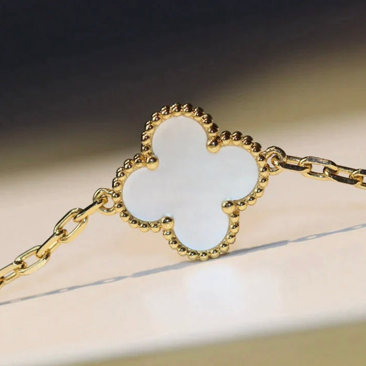 [Dawnora Jewelry]CLOVER 20 MOTIFS WHITE MOP NECKLACE