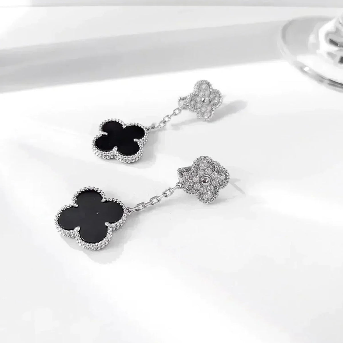 [Dawnora Jewelry]CLOVER 2 MOTIFS  DIAMOND ONYX EARRINGS SILVER