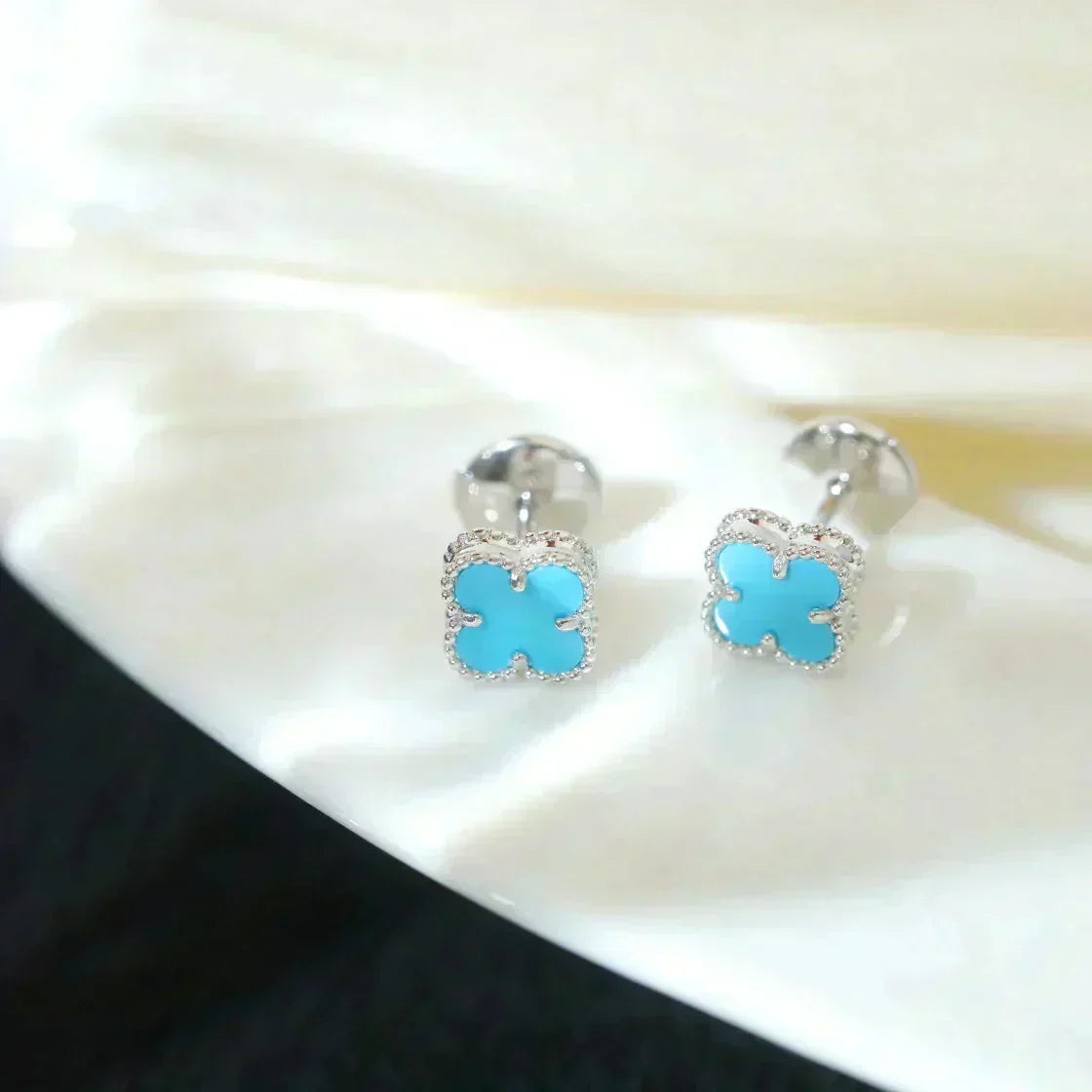 [Dawnora Jewelry]CLOVER MINI 9.5MM ONYX STUD EARRINGS SILVER
