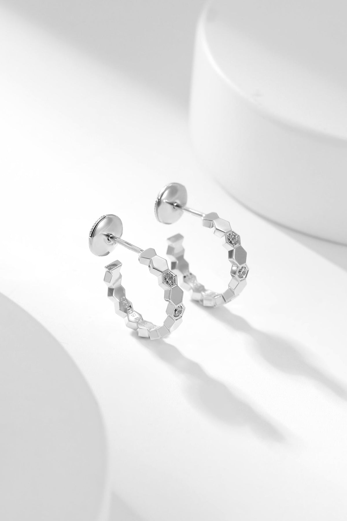 [Dawnora Jewelry]BEE LOVE DIAMOND HOOP EARRINGS