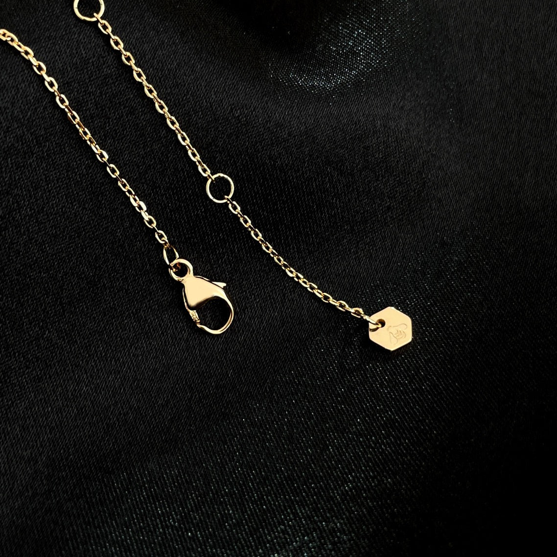 [Dawnora Jewelry]BEE MINI NECKLACE