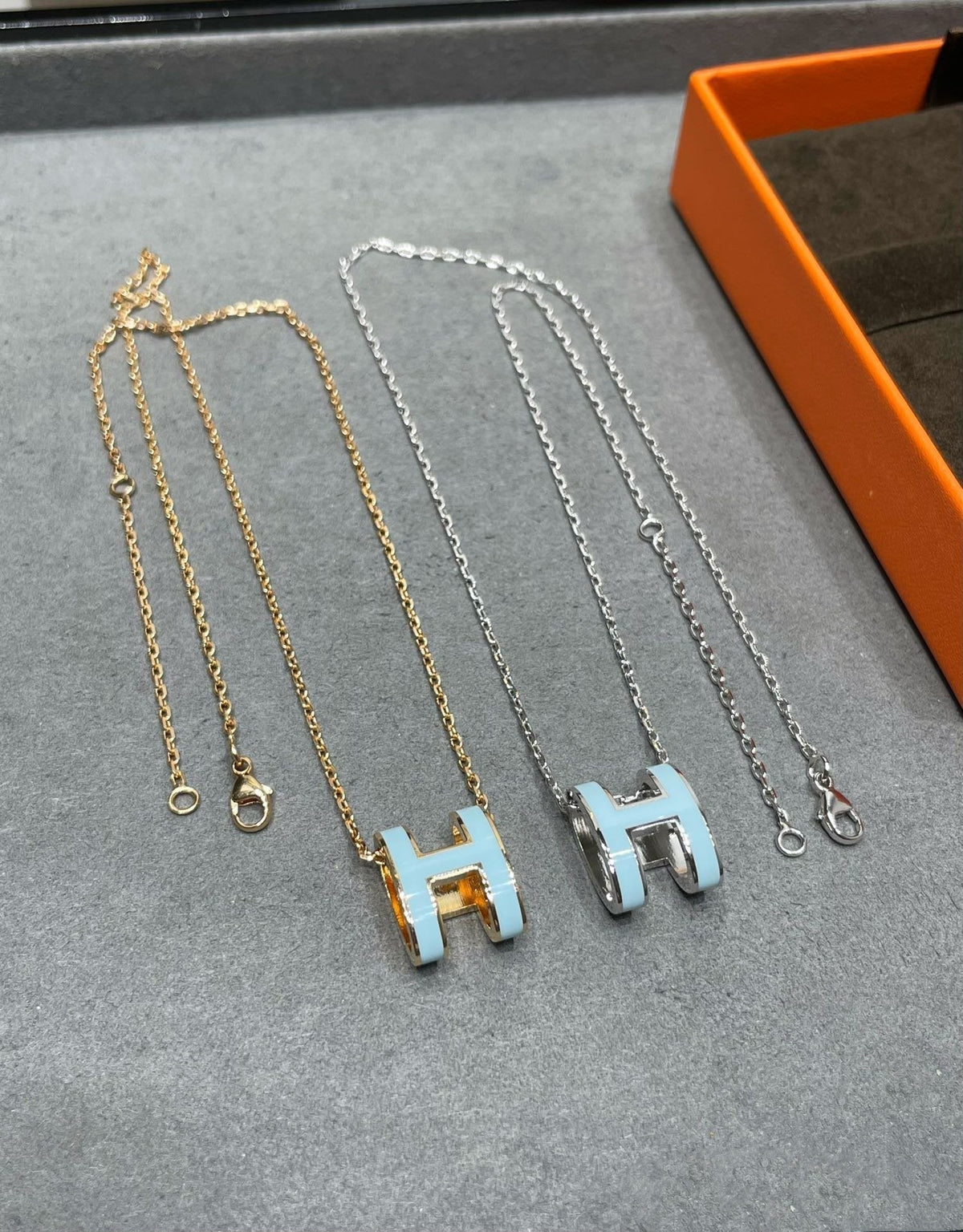 [Dawnora Jewelry]POP H SKY BLUE NECKLACE