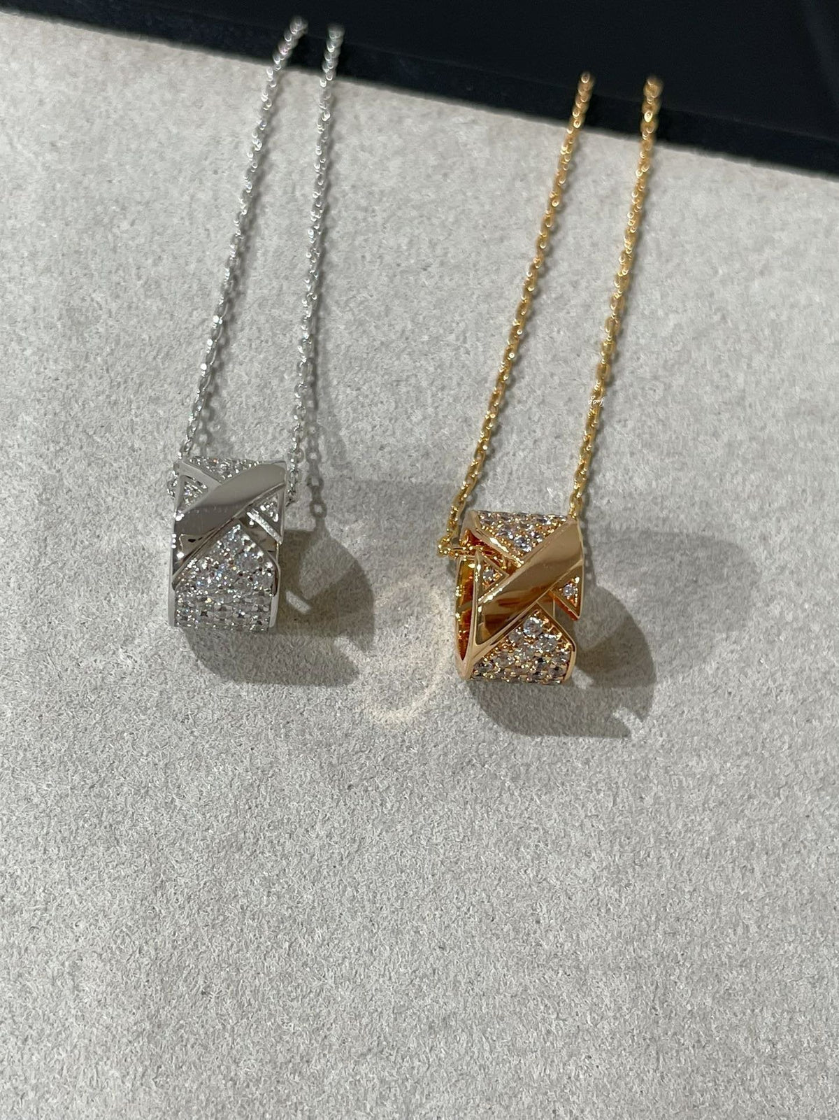[Dawnora Jewelry]LIENS EVIDENCE DIAMOND PAVED NECKLACE