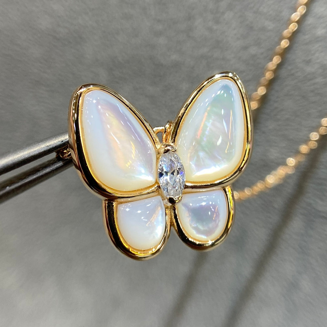 [Dawnora Jewelry]BUTTERFLY MOP DIAMOND NECKLACE
