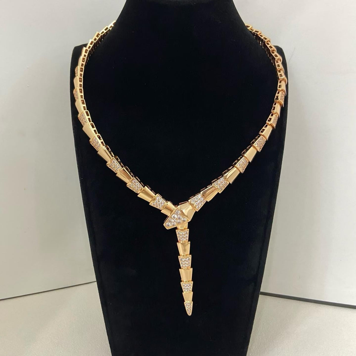 [Dawnora Jewelry]NEW WIDE BAND INLAID DIAMOND SNAKE NECKLACE