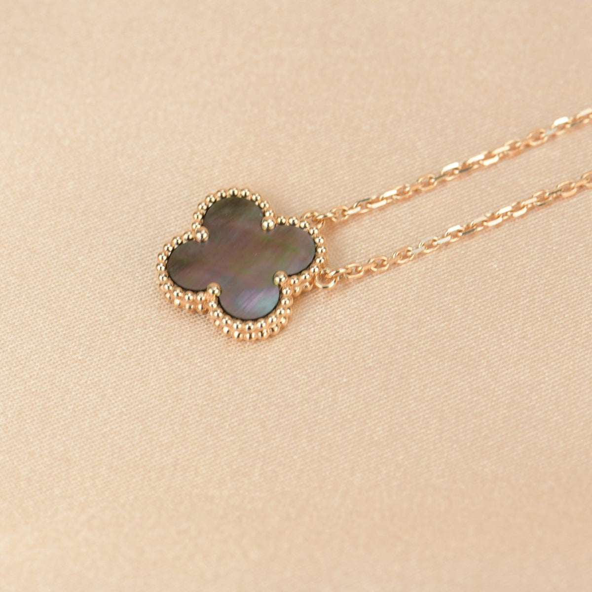 [Dawnora Jewelry]CLOVER 15MM  GRAY MOTHER OF PEARL NECKLACE
