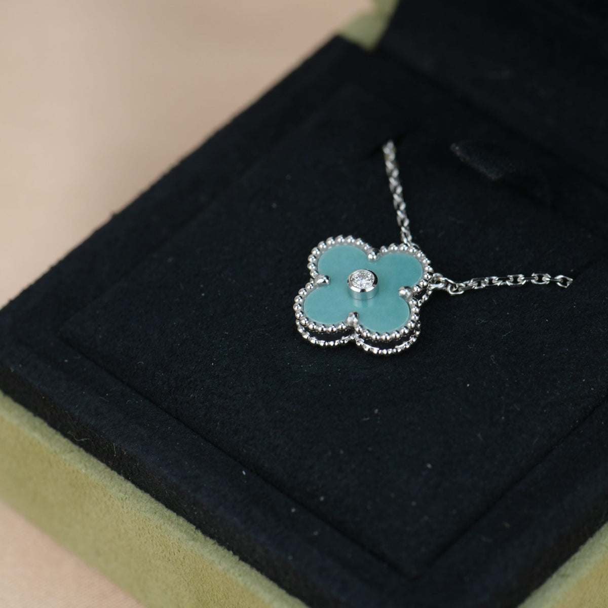 [Dawnora Jewelry]CLOVER 15MM DIAMOND SVRES PORCELAIN  NECKLACE SILVER