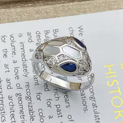 [Dawnora Jewelry]BRAND NEW ASSORTED SNAKE HEAD MOTHER OF PEARL RINGS