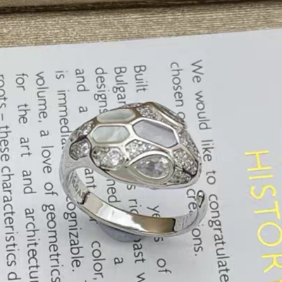 [Dawnora Jewelry]BRAND NEW ASSORTED SNAKE HEAD MOTHER OF PEARL RINGS