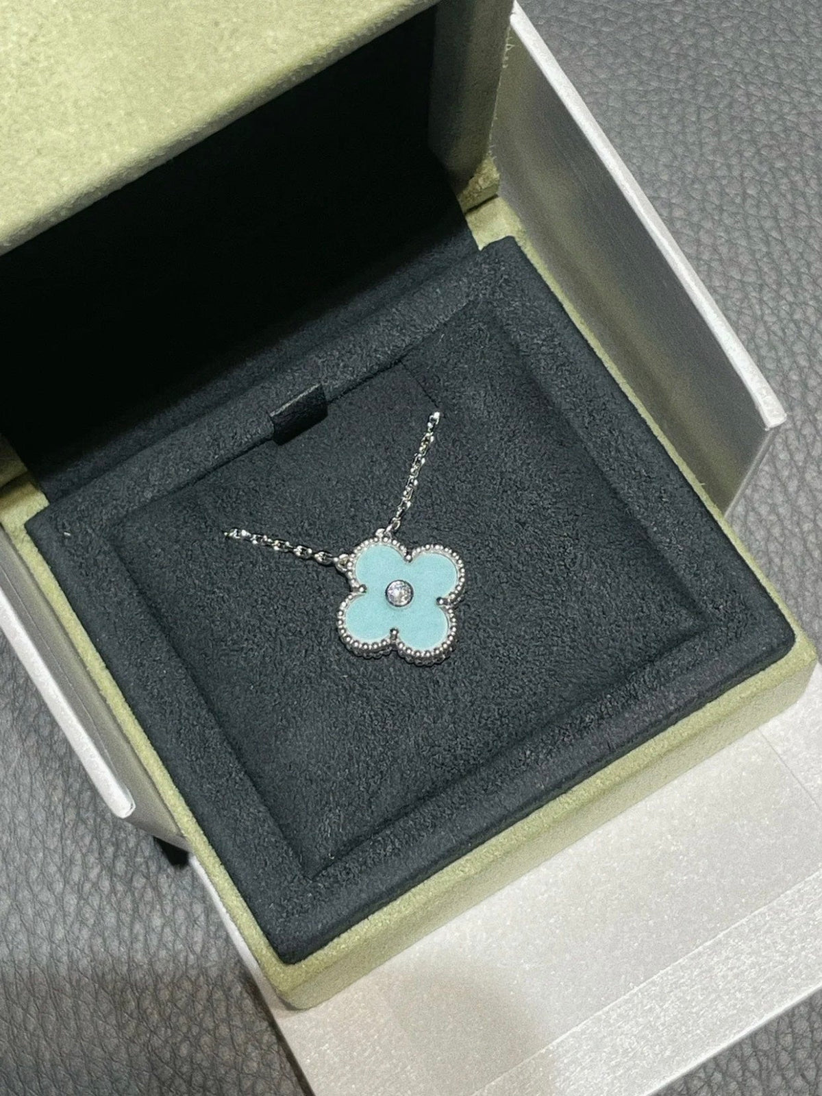 [Dawnora Jewelry]CLOVER 1 DIAMOND LIGHT BLUE SILVER NECKLACE