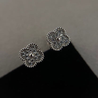 [Dawnora Jewelry]CLOVER MINI DIAMOND STUD EARRINGS